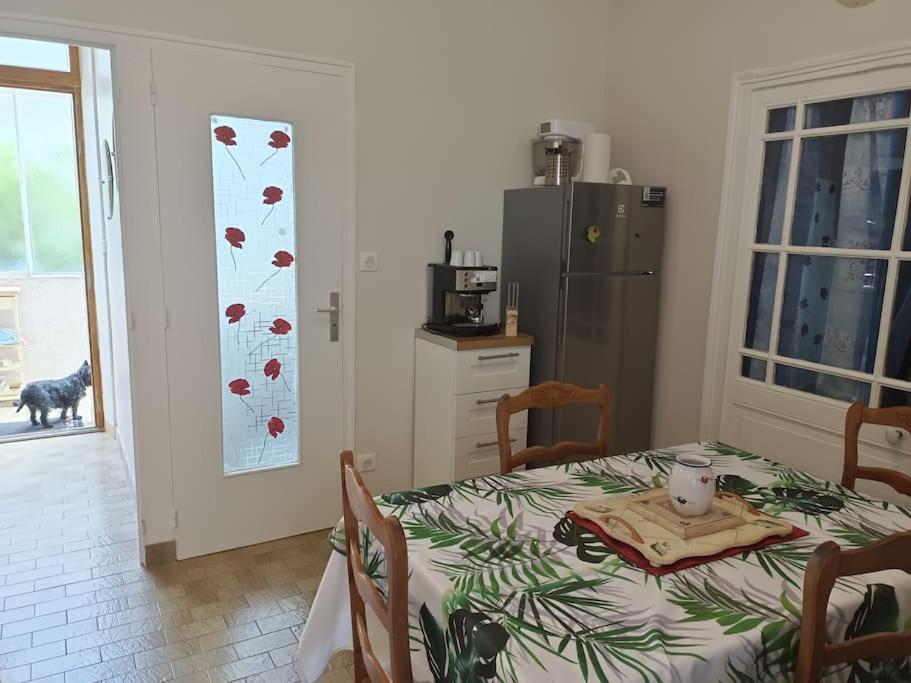 L'Escale Apartment Bourges Exterior photo