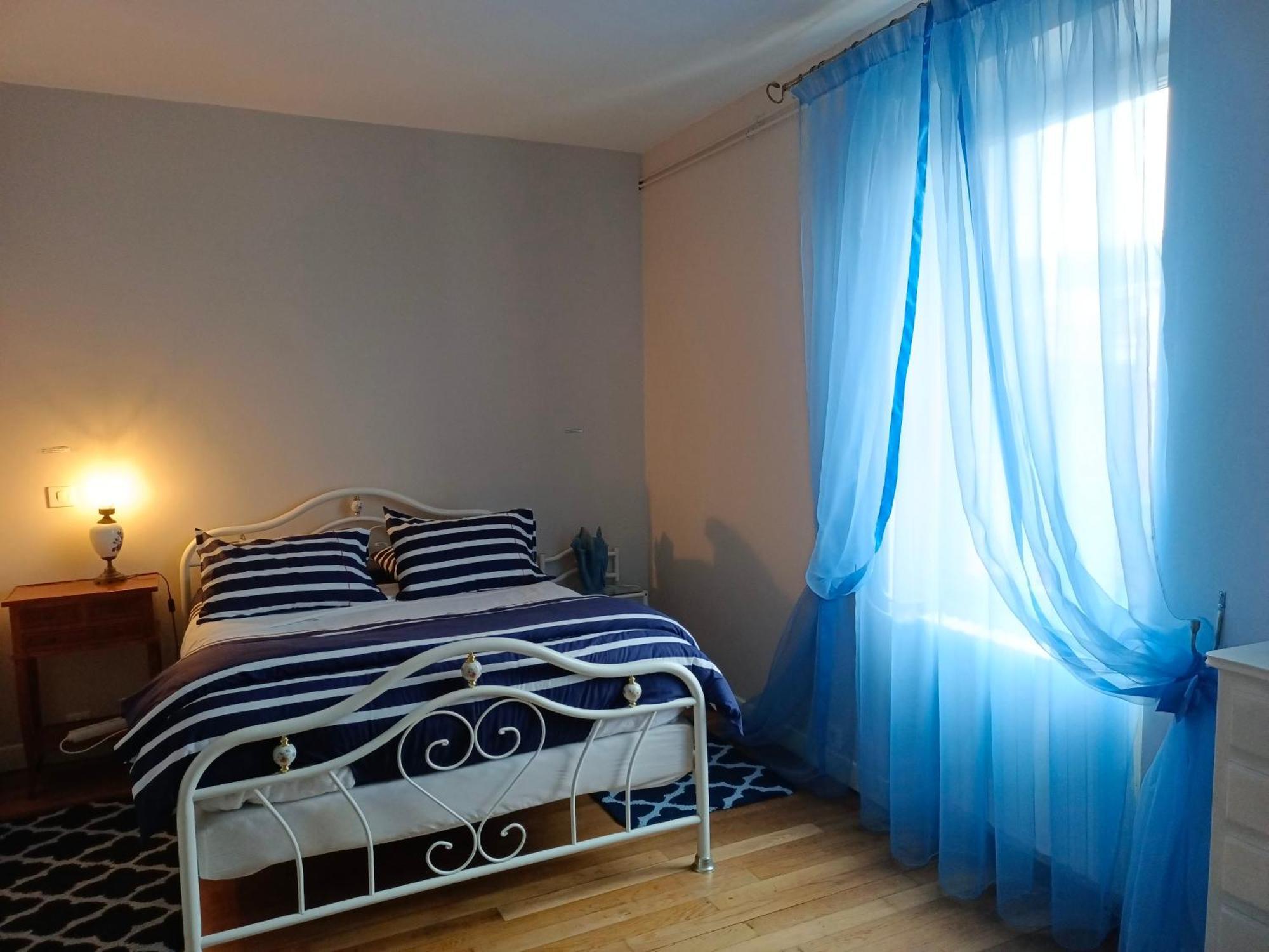 L'Escale Apartment Bourges Exterior photo