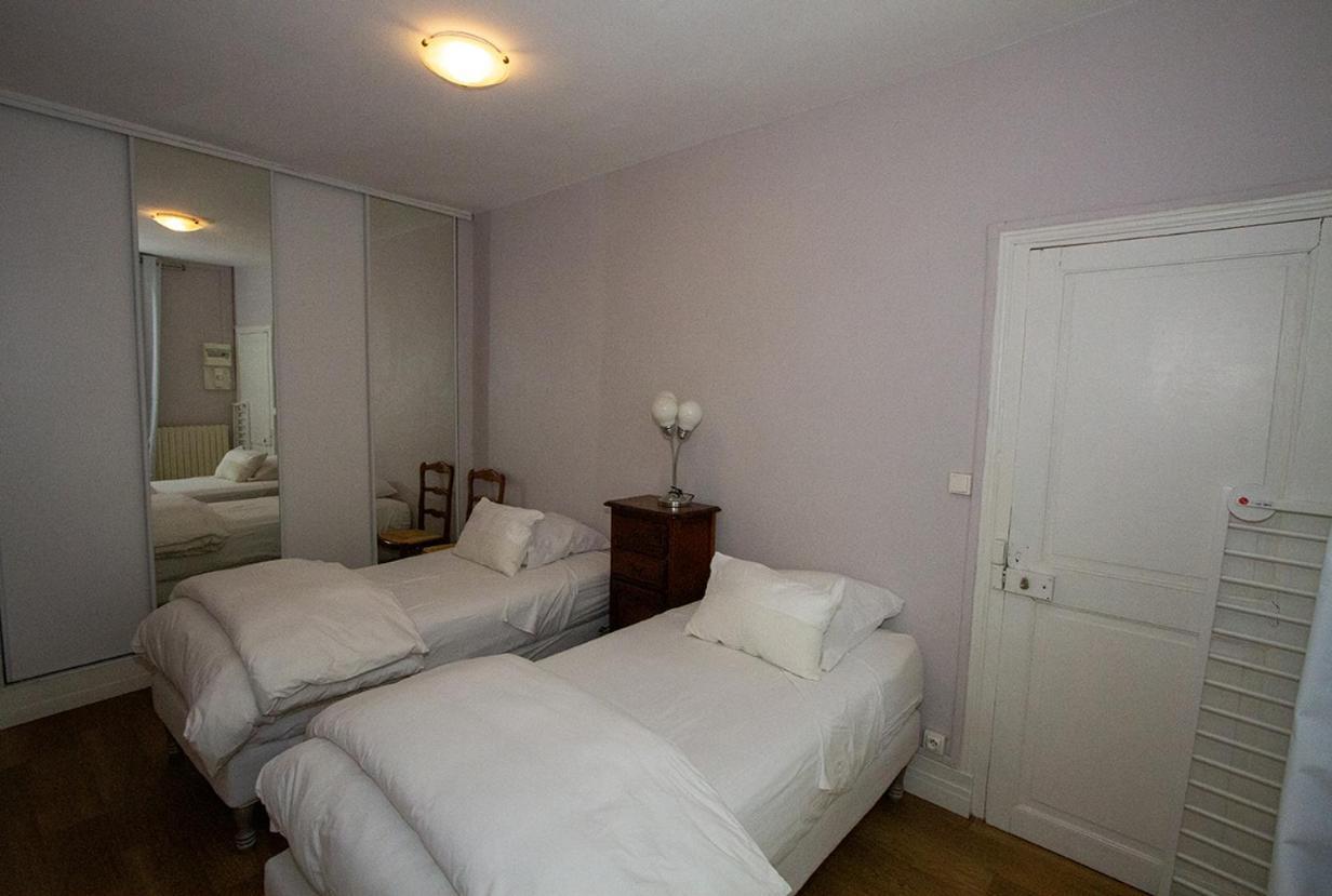 L'Escale Apartment Bourges Exterior photo