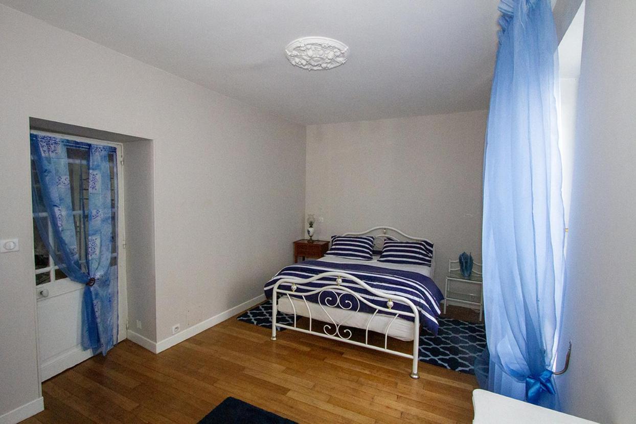 L'Escale Apartment Bourges Exterior photo